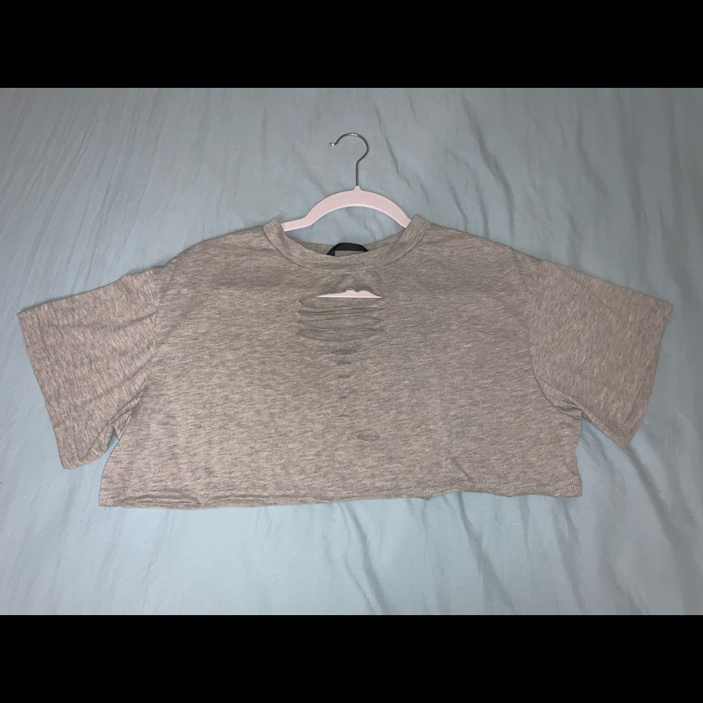SHEIN Grey Cropped Top